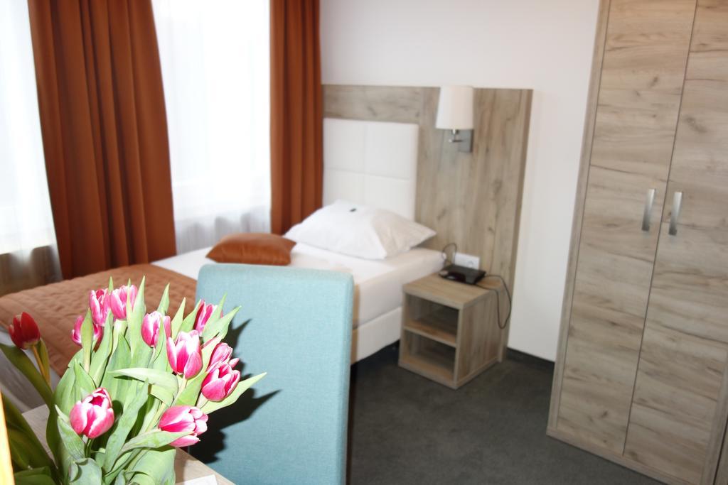 Komfort Hotel לודוויגסבורג מראה חיצוני תמונה