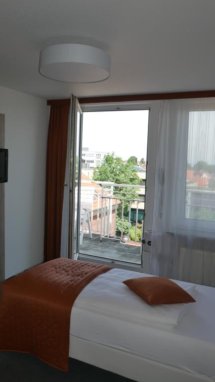 Komfort Hotel לודוויגסבורג מראה חיצוני תמונה